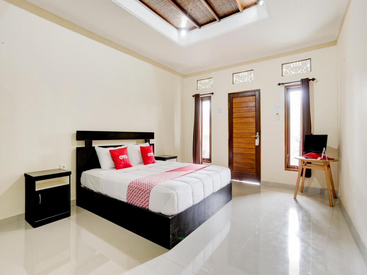 Oyo 90711 Blembong Homestay Jimbaran Exterior foto