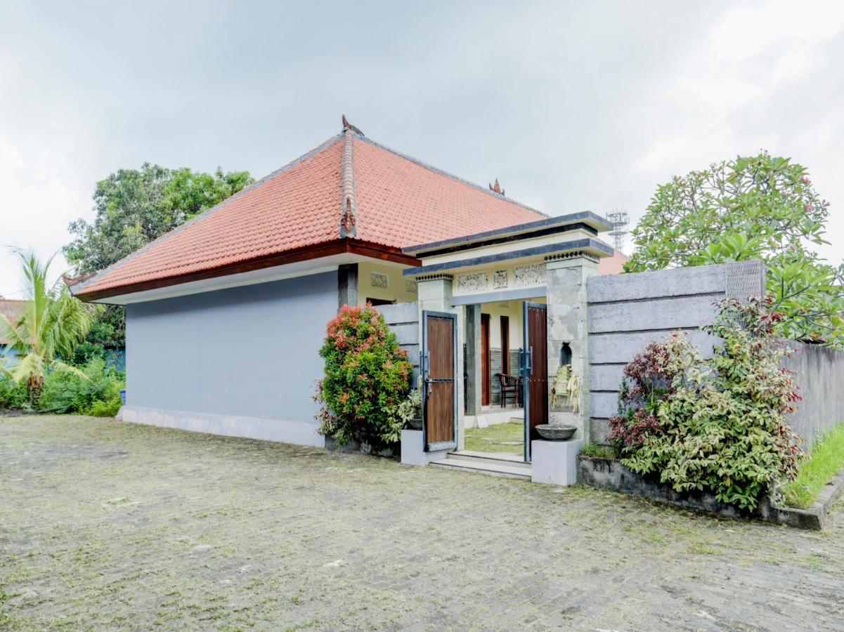 Oyo 90711 Blembong Homestay Jimbaran Exterior foto