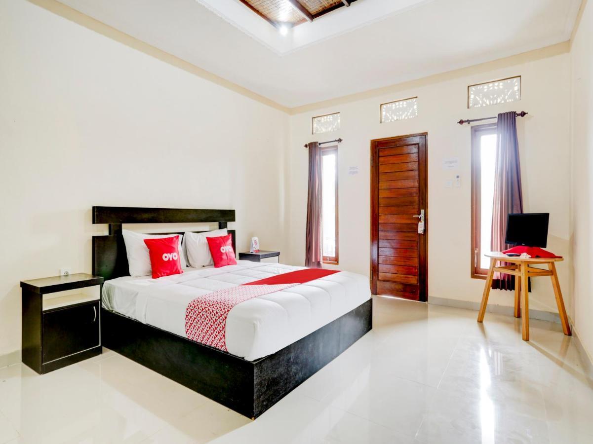 Oyo 90711 Blembong Homestay Jimbaran Exterior foto
