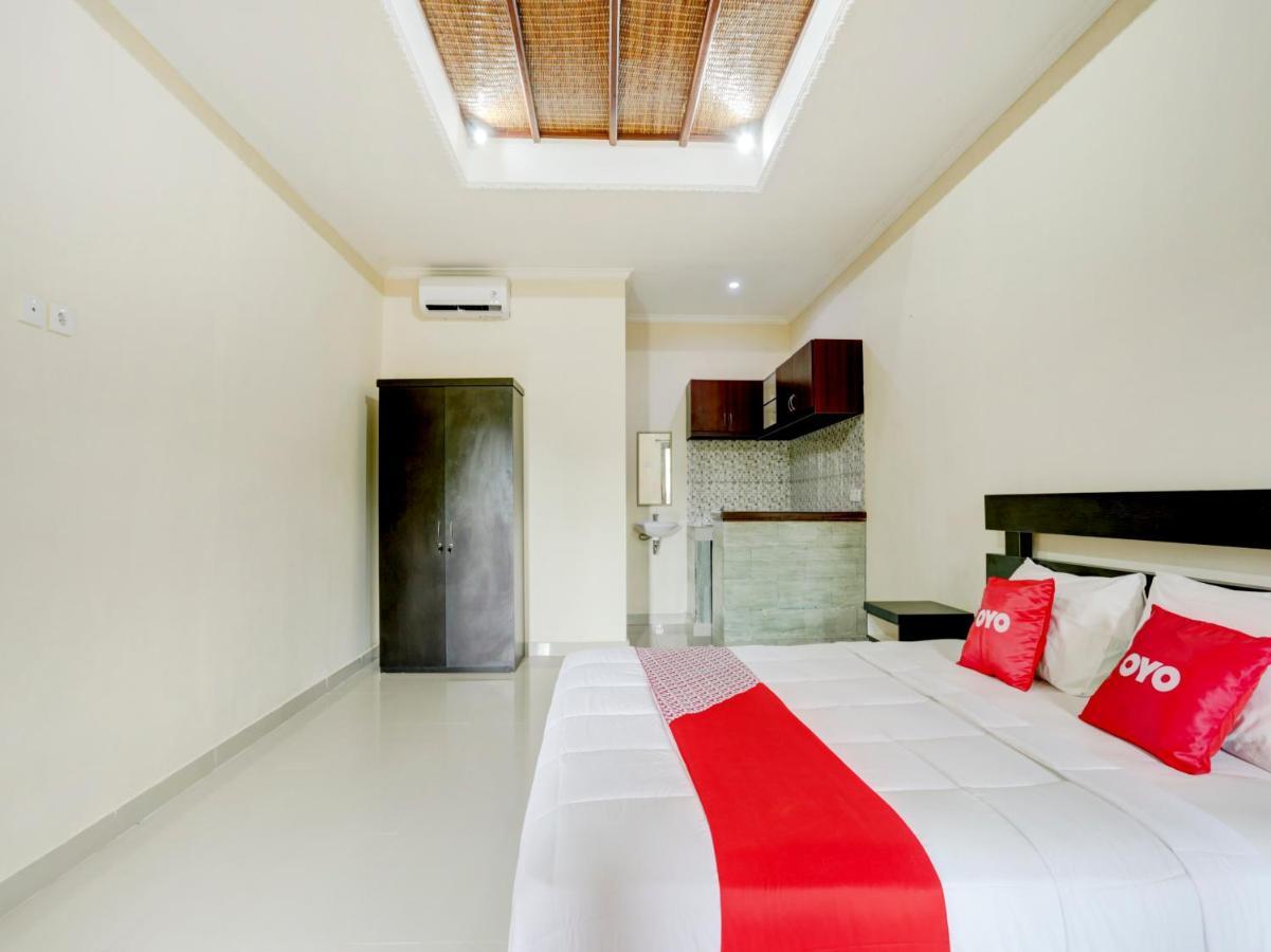 Oyo 90711 Blembong Homestay Jimbaran Exterior foto